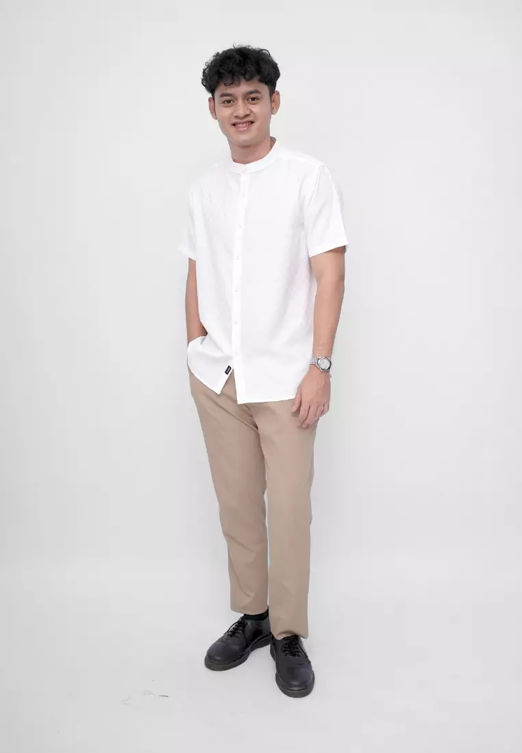 Ryusei Kemeja Kerah Koko Lengan Pendek Akari White