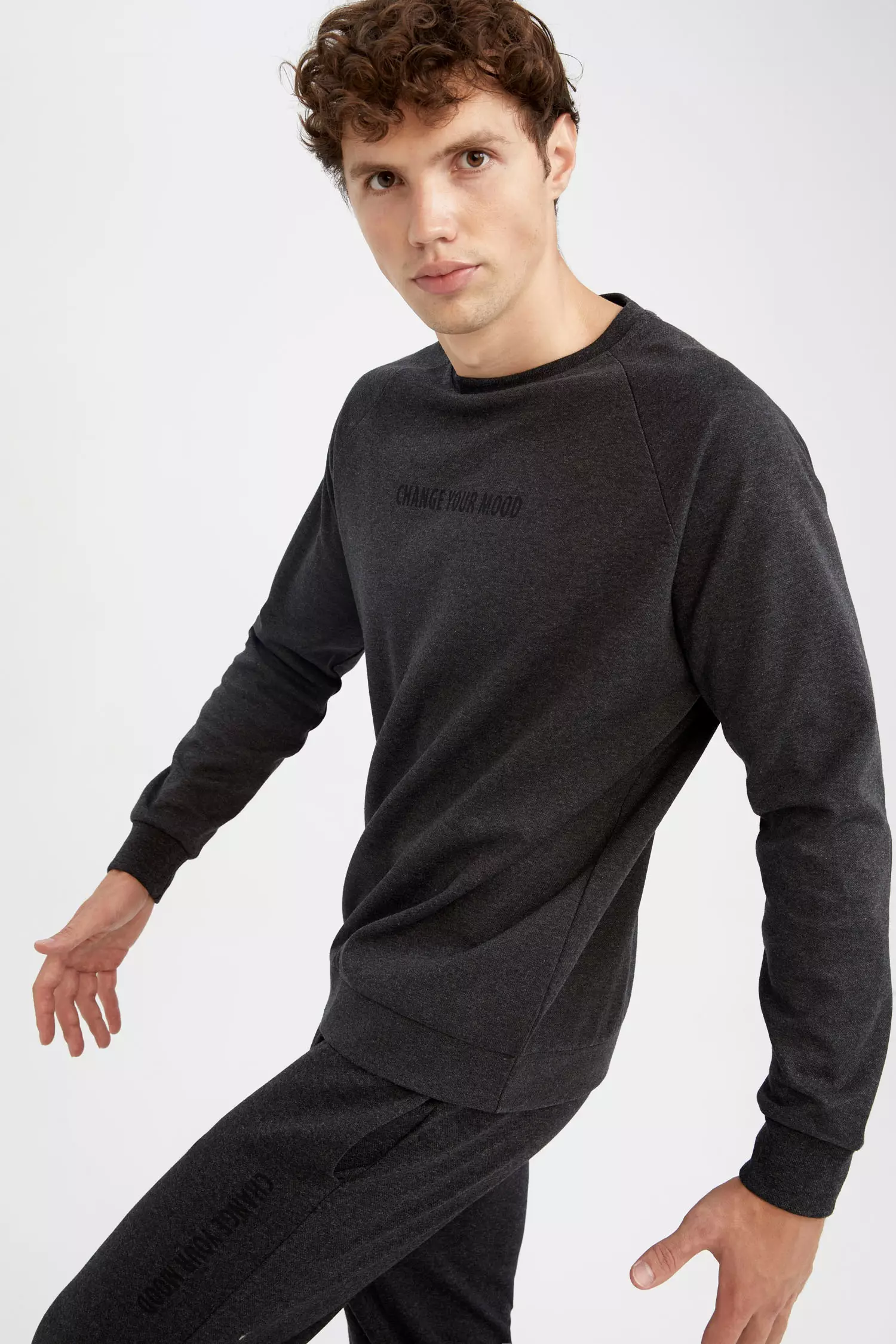 Buy DeFacto Standard Fit Sweatshirt 2023 Online | ZALORA Singapore