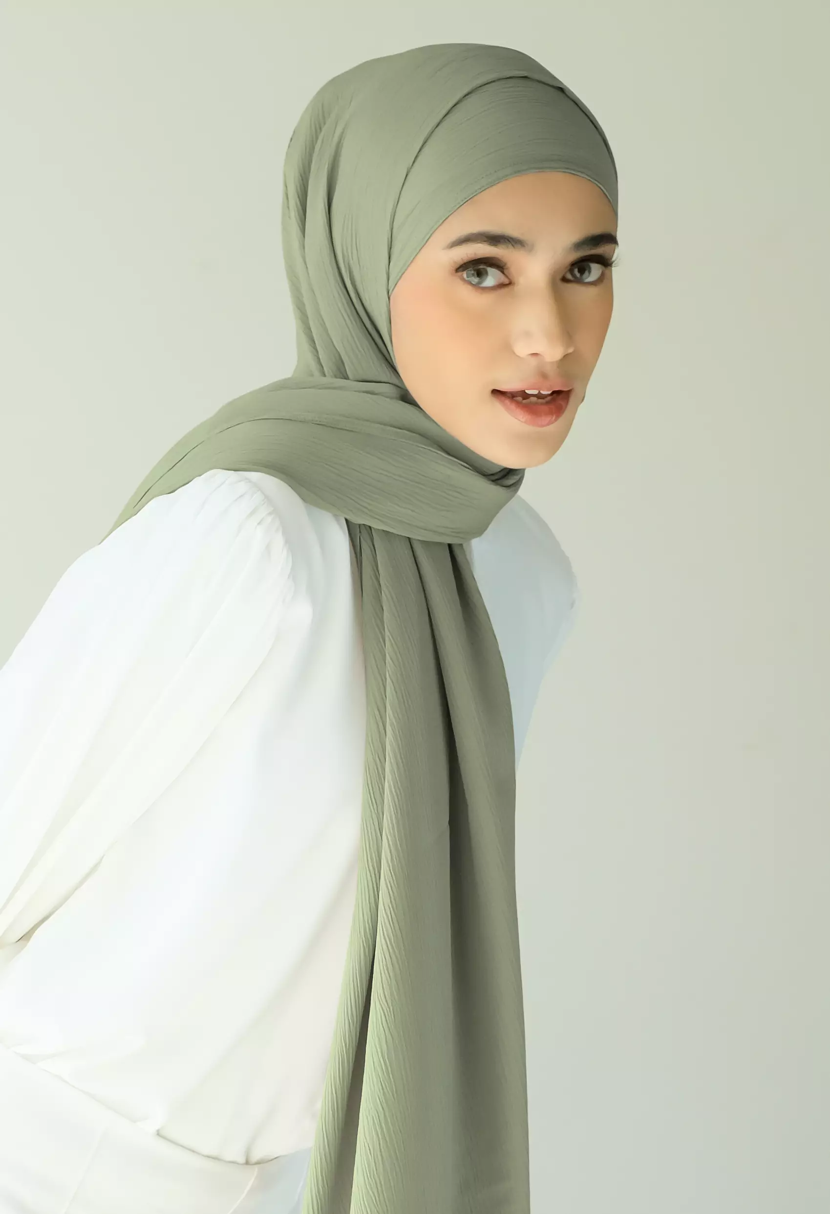 Sheera Shawl Avocado