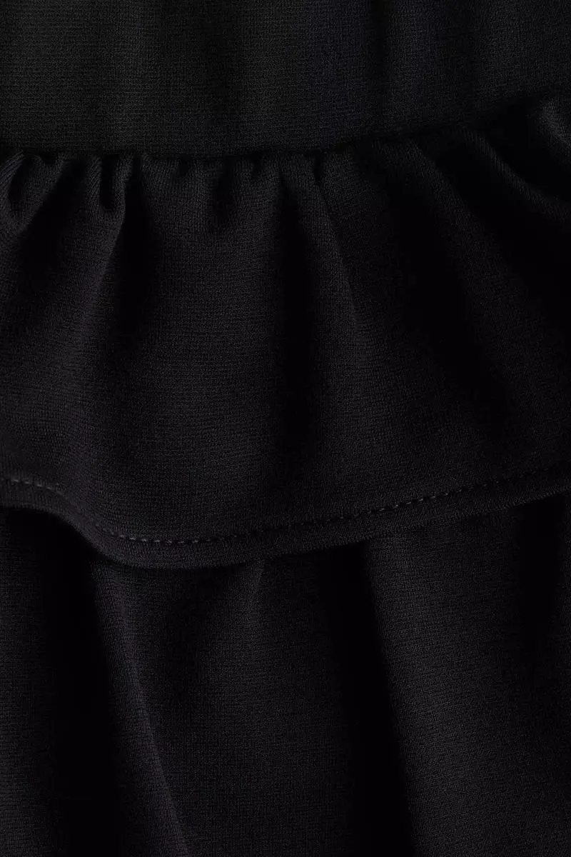 Sewn-in skirt leggings