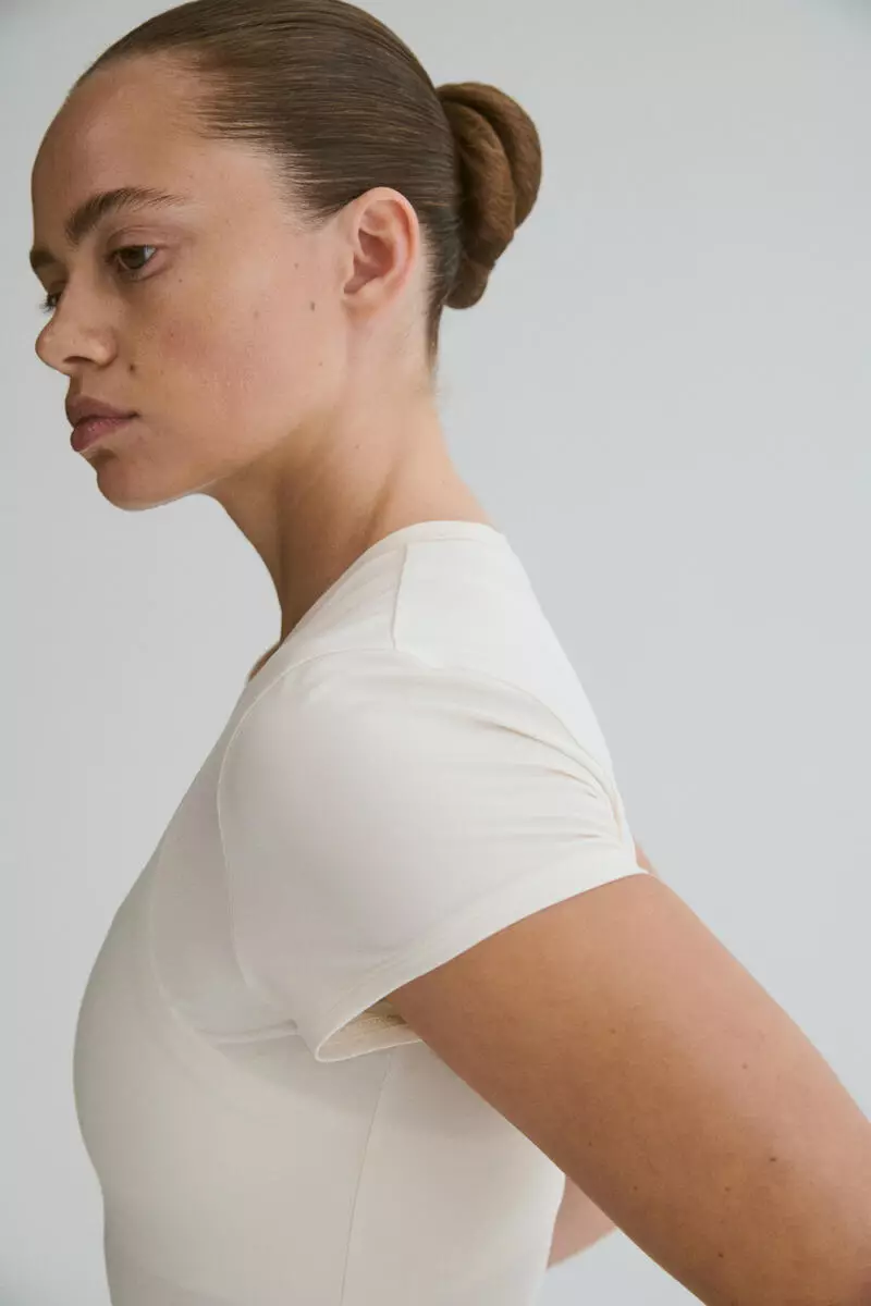 Sports top with DryMove™