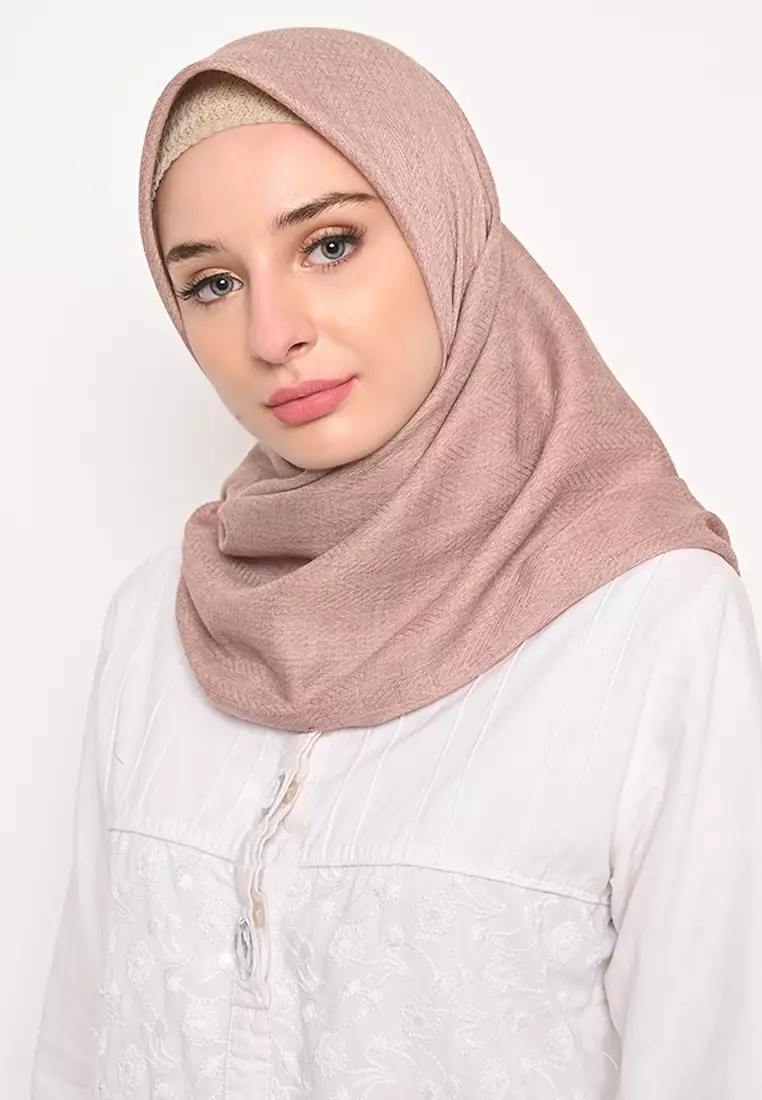 Hijab Segi 4 Voal Zaffron Dandelion Rosybrown (Hijab Only)