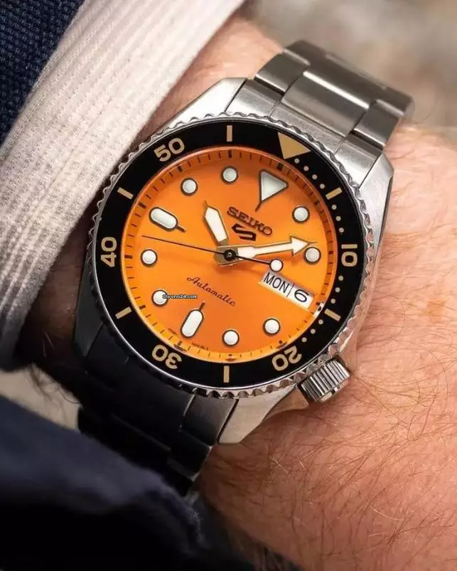 Jam Tangan Pria Seiko 5 Sports SRPK35 SRPK35K1 5KX Midi SKX Strap Stainless Steel Silver Color Orange Dial Color